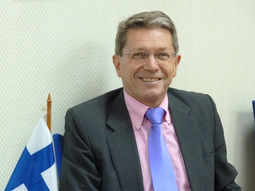 Embajador de Finlandia Sr. Ilkka Heiskanen